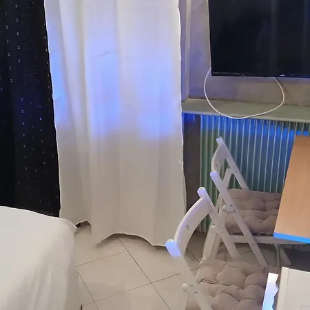 Paradis D'hotes Proche Paris - Aeroport Charles De Gaulle Airport - Parc Des Exposition Villepinte - Dysnayland Paris. Bed & Breakfast *