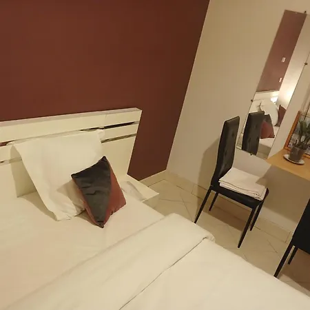 Bed & Breakfast Paradis D'hotes Proche Paris - Aeroport Charles De Gaulle Airport - Parc Des Exposition Villepinte - Dysnayland Paris.