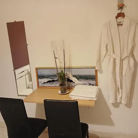 Paradis D'hotes Proche Paris - Aeroport Charles De Gaulle Airport - Parc Des Exposition Villepinte - Dysnayland Paris. Bed & Breakfast Tremblay-en-France