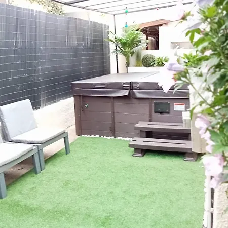 Paradis D'hotes Proche Paris - Aeroport Charles De Gaulle Airport - Parc Des Exposition Villepinte - Dysnayland Paris. Bed & Breakfast Tremblay-en-France