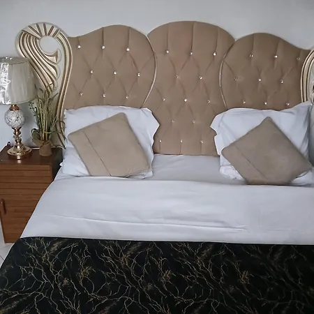 Paradis D'hotes Proche Paris - Aeroport Charles De Gaulle Airport - Parc Des Exposition Villepinte - Dysnayland Paris. Bed & Breakfast *
